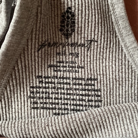 Free People Happiness Runs Crop Top NEW - Picture 6 of 6